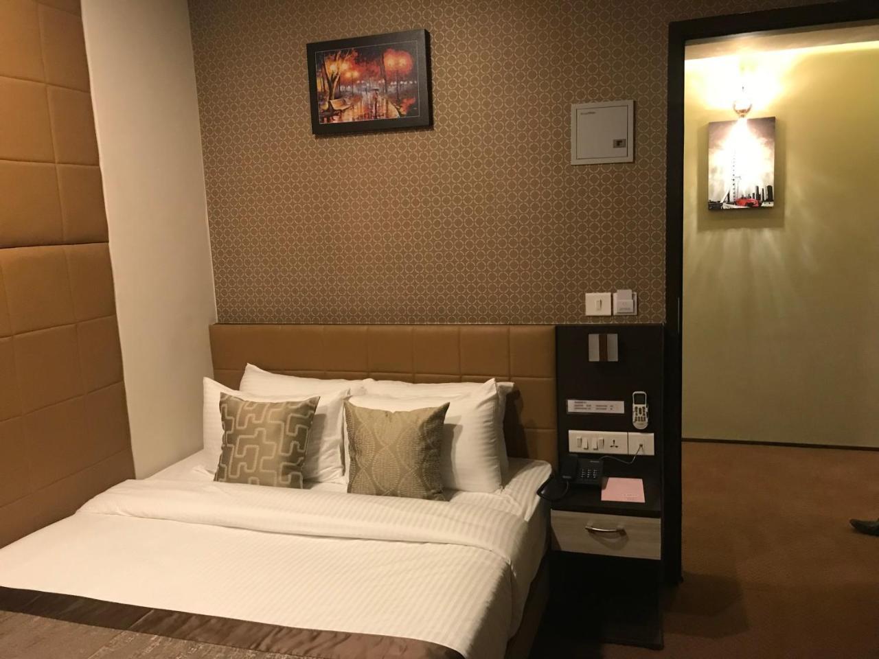 Anthurium Circle Hotel 2*